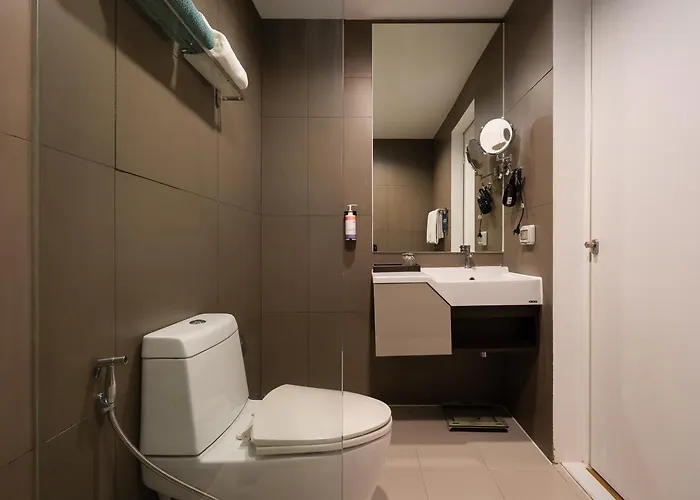 Wander - Ekkamai - Full Kitchen, Balcony, Pool, Gym Bangkok