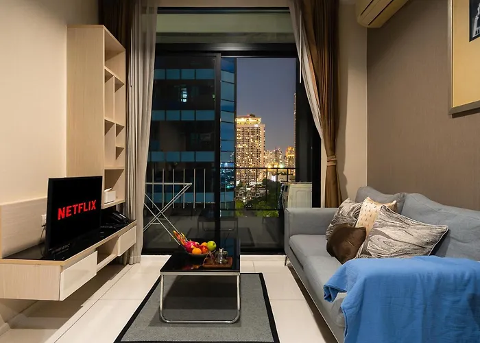 Wander - Ekkamai - Full Kitchen, Balcony, Pool, Gym * Bangkok