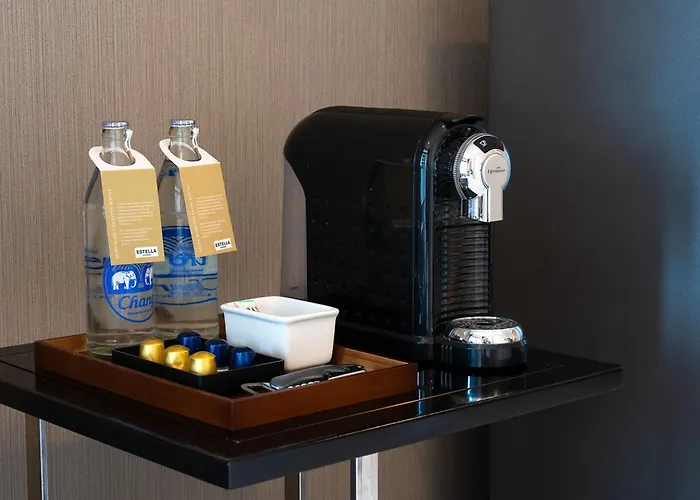 Wander - Ekkamai - Full Kitchen, Balcony, Pool, Gym * Bangkok