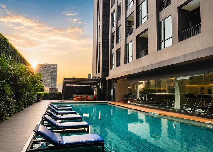Wander - Ekkamai - Full Kitchen, Balcony, Pool, Gym Bangkok